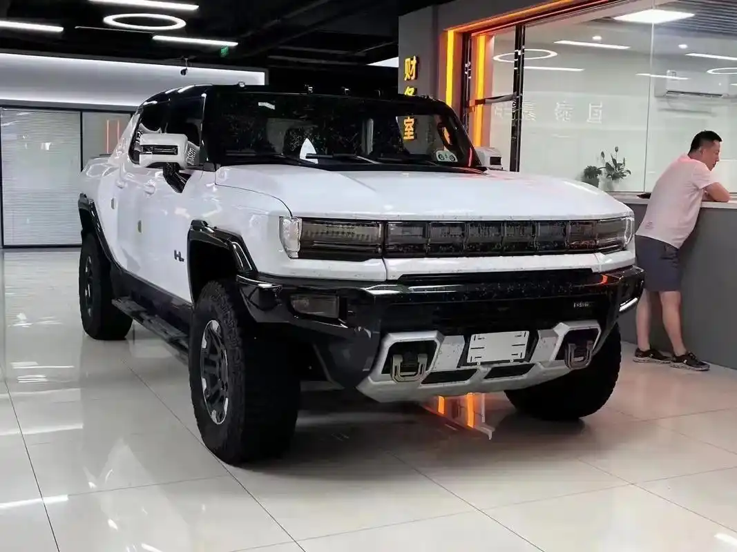 22款美规悍马.配置: 照明包(内部环境照明,前部越野辅助照 - 抖音