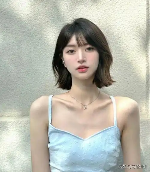 今年"回头率最高"的是这3种"短烫发"!洋气减龄,圆脸也适合