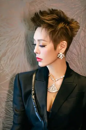 宁静宝格丽活动照性感写真图片