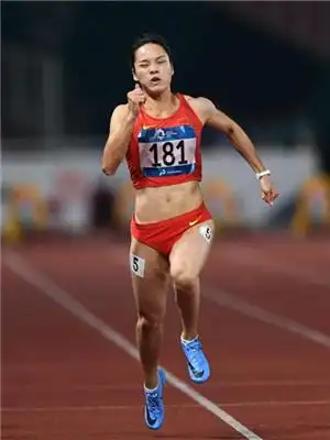 女子100米:韦永丽获季军