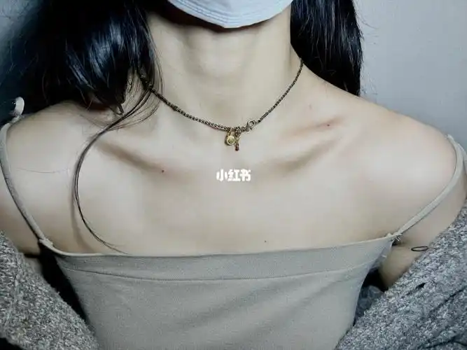 西安纹身|锁骨朱砂痣