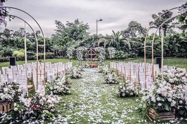 白绿色户外西式森系婚礼案例分享