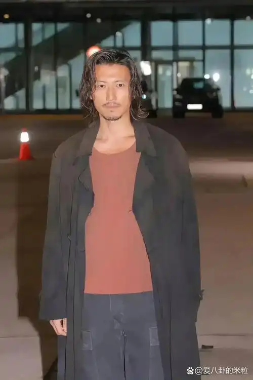 谢霆锋退加拿大国籍,回归中国籍!