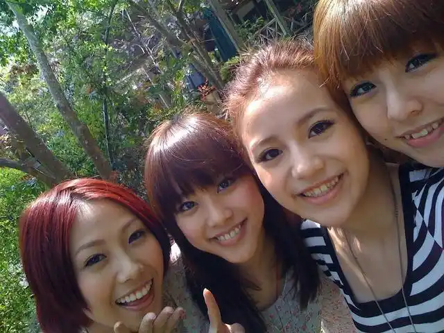 曾经的青春,黑涩会美眉变得越来越漂亮了