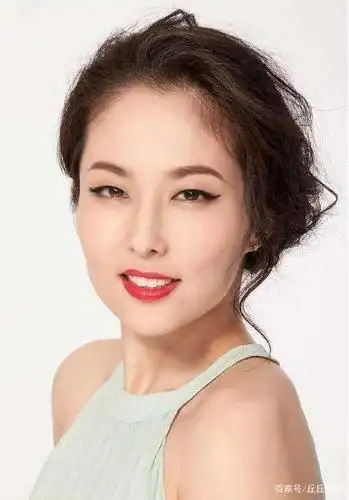 颜子菲 还有2007年获得亚洲小姐美国赛区冠军以及总决赛友谊小姐的