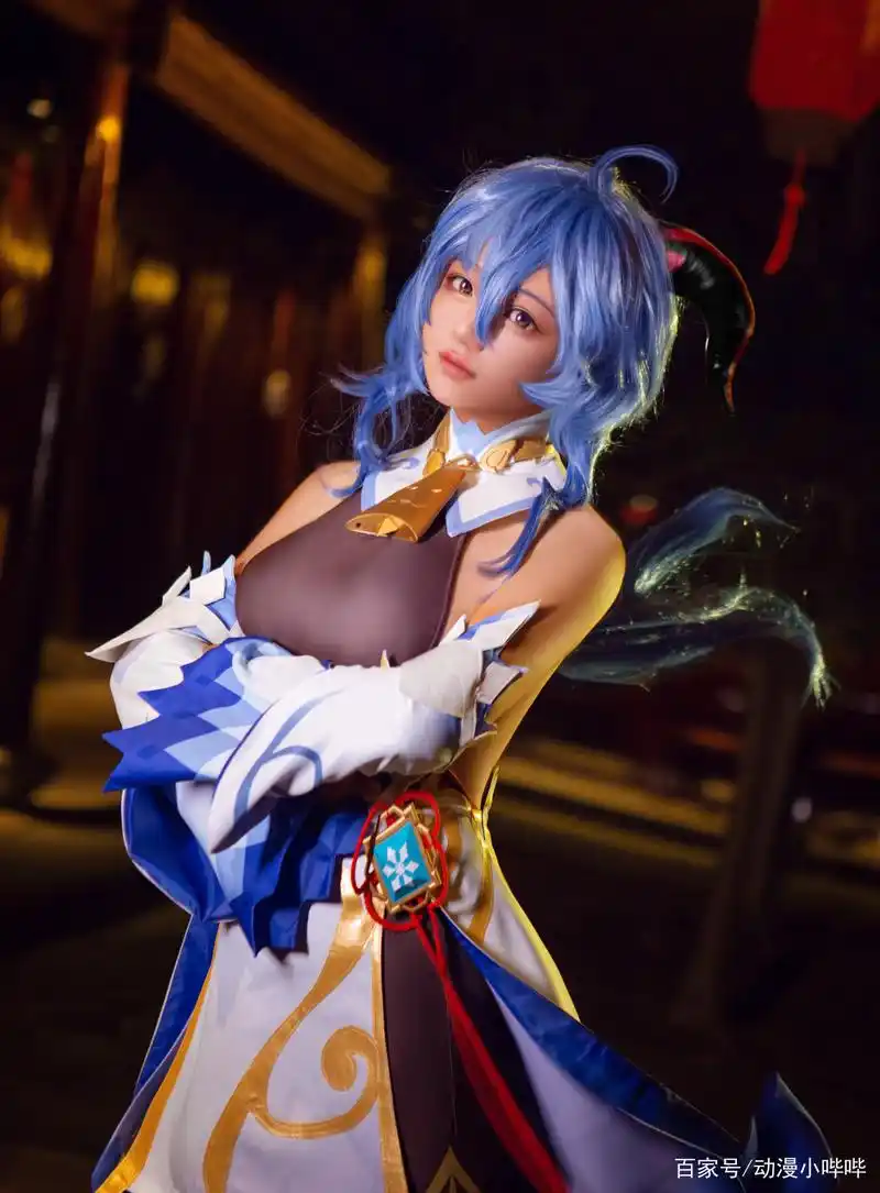 同样cos《原神》中的刻晴,为什么"女装大佬"会显得更加还原?