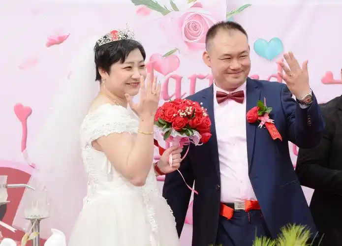 恭贺张富雨刘淼新婚志喜