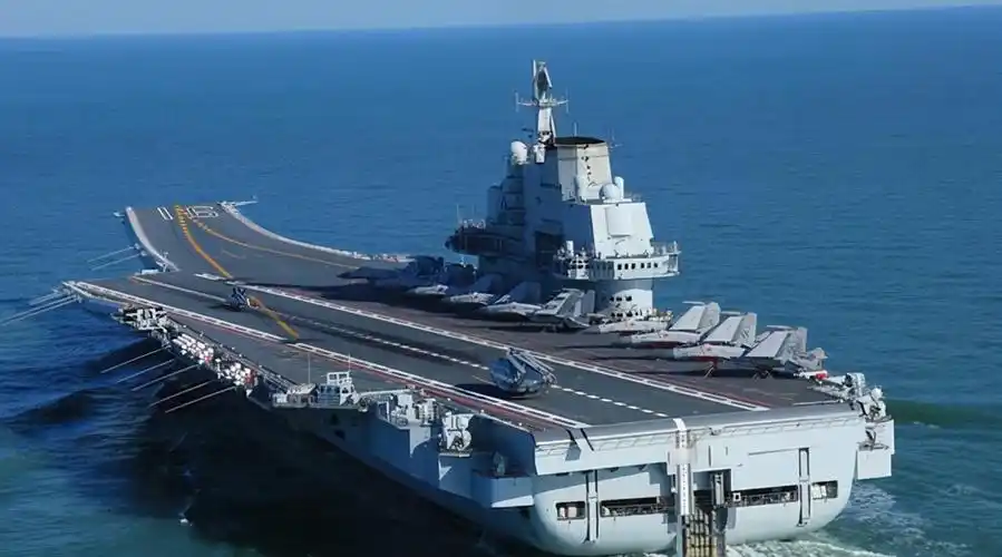 【专家:中国航母摆在台湾岛东面 就是为了反"外部势力"介入】威虎堂