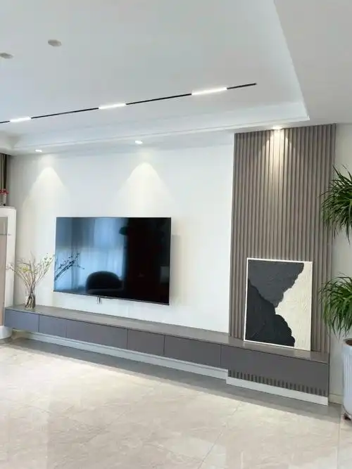 听劝了电视背景墙越简单越耐看