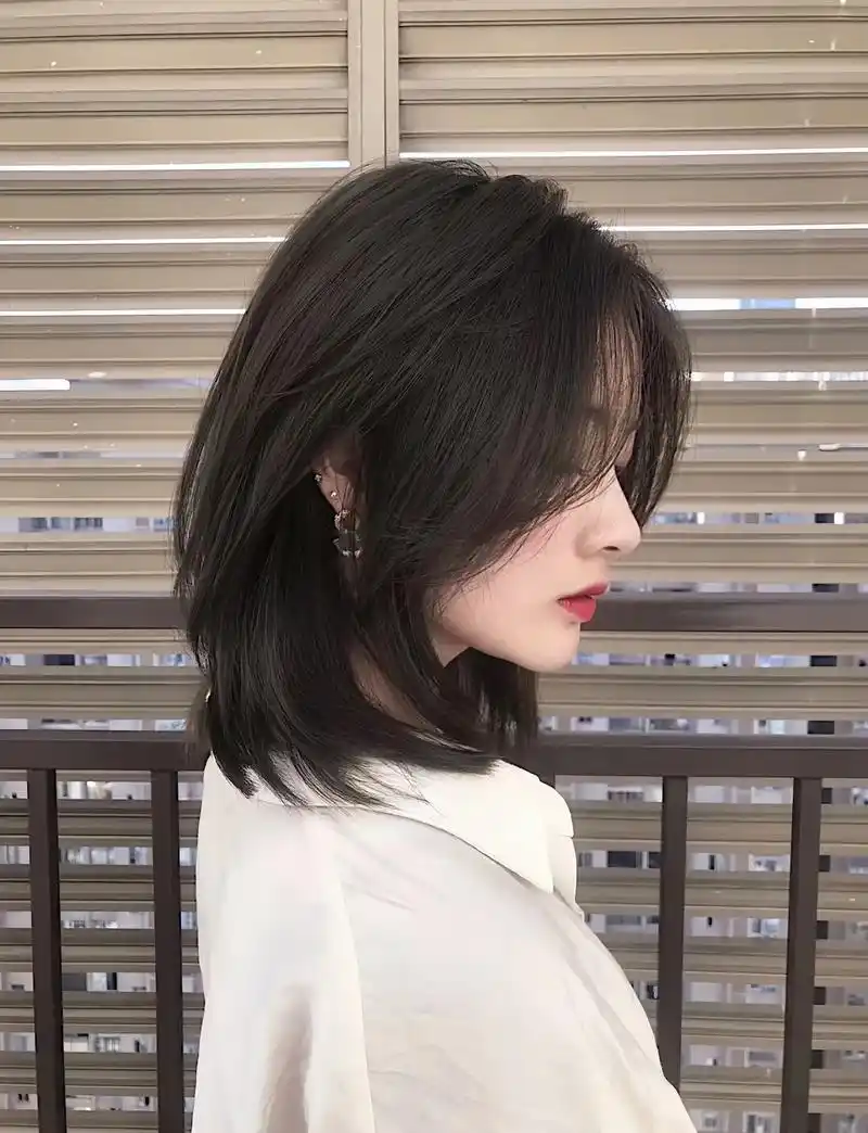 适合方圆脸/大脸女生显脸小的高层次发型