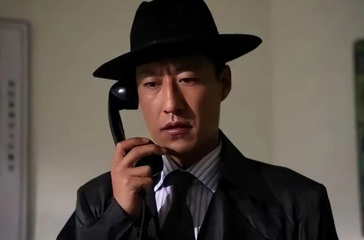 剧的观众朋友们,对这名男演员一定不陌生,那就是打鬼子专业户:于震