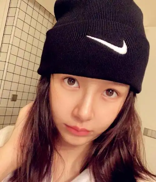 36岁张子萱生二胎后迅速恢复,身材纤细皮肤白皙