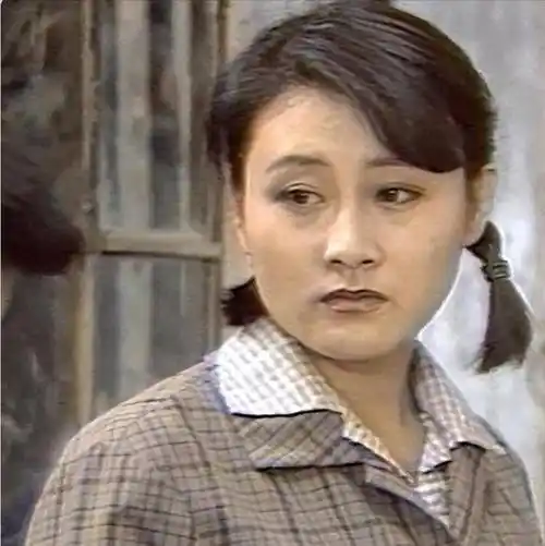 张凯丽终于勇敢面对错过的人生,感动全国!_形象_行为_专业