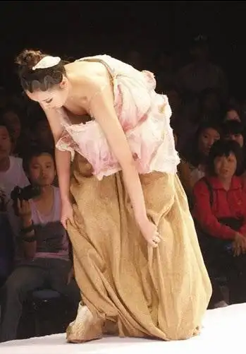 明星尴尬出糗瞬间