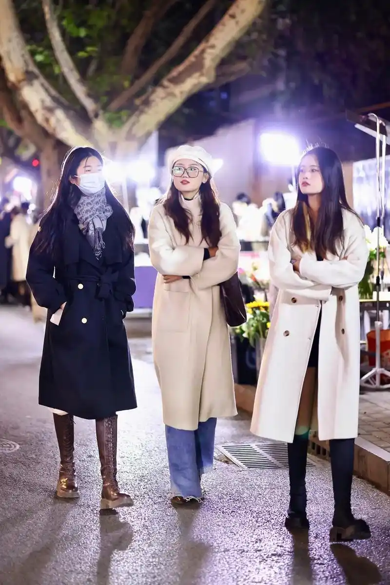 郑州街拍|我在健康路看美女.今天的郑州真冷,明天会更冷 郑州 - 抖音