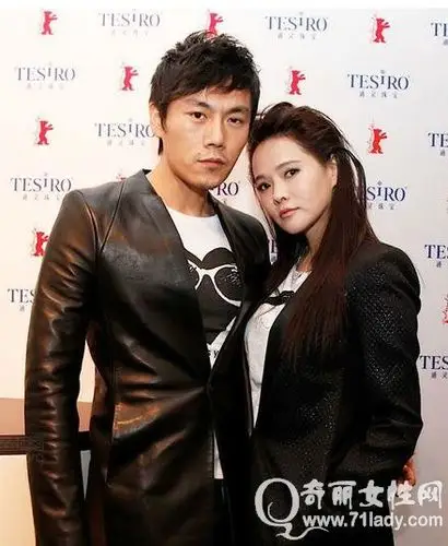 伊能静秦昊相差几岁 现任老公小其10岁姐弟恋两人感情非常稳定