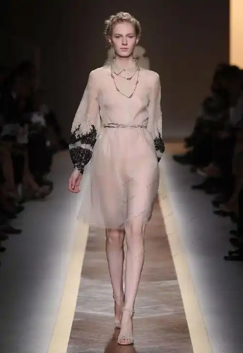 模特t台走秀如何正确摆pose?