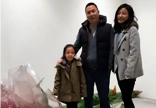 瞬时间赵薇成了除马云之外,最大的股东