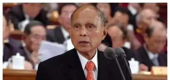 叶德利知道叶汉等人实力太弱,还无法稳拿赌牌.