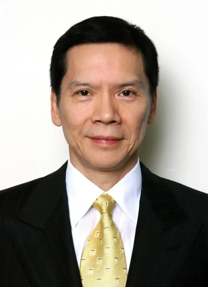 欢迎《赌神》电影中的龙五,向华强先生,入驻今日头条.