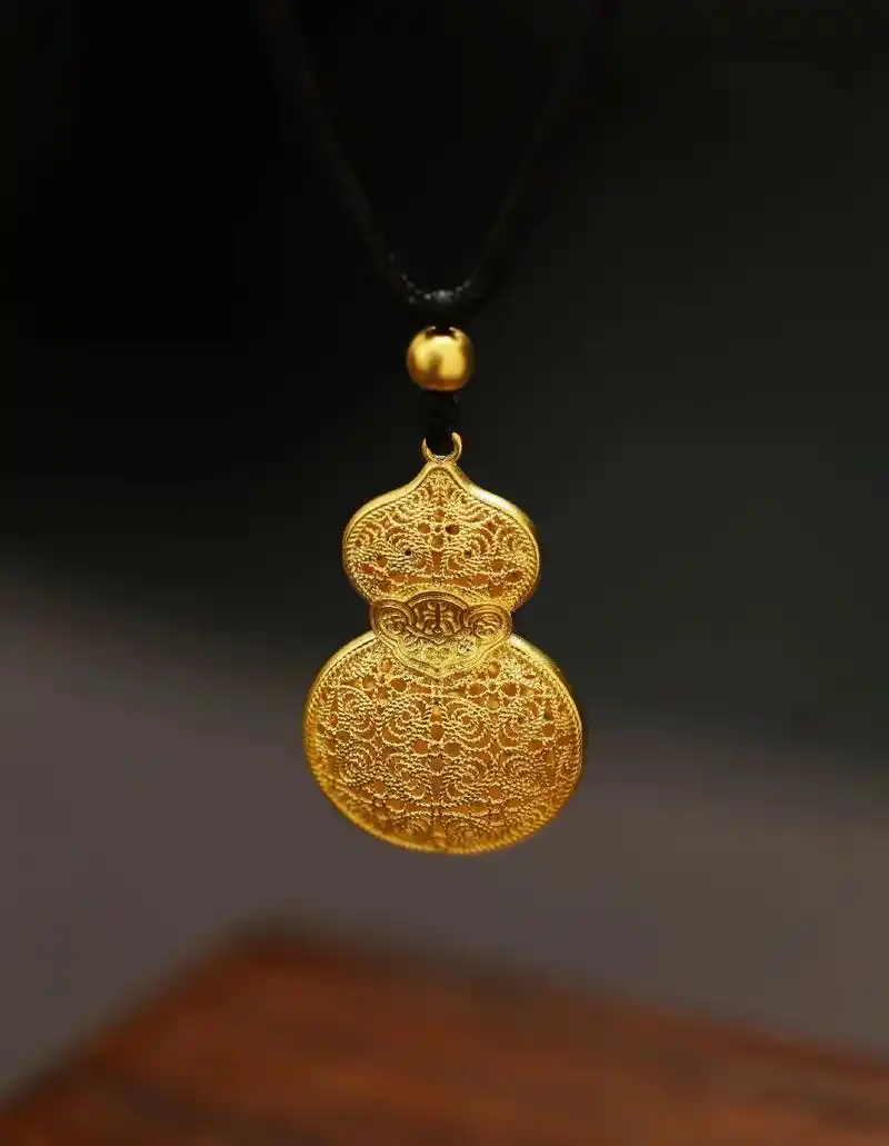 福禄黄金|葫芦吊坠系列.葫芦谐音"福禄" 即祥瑞之福 寓意: - 抖音