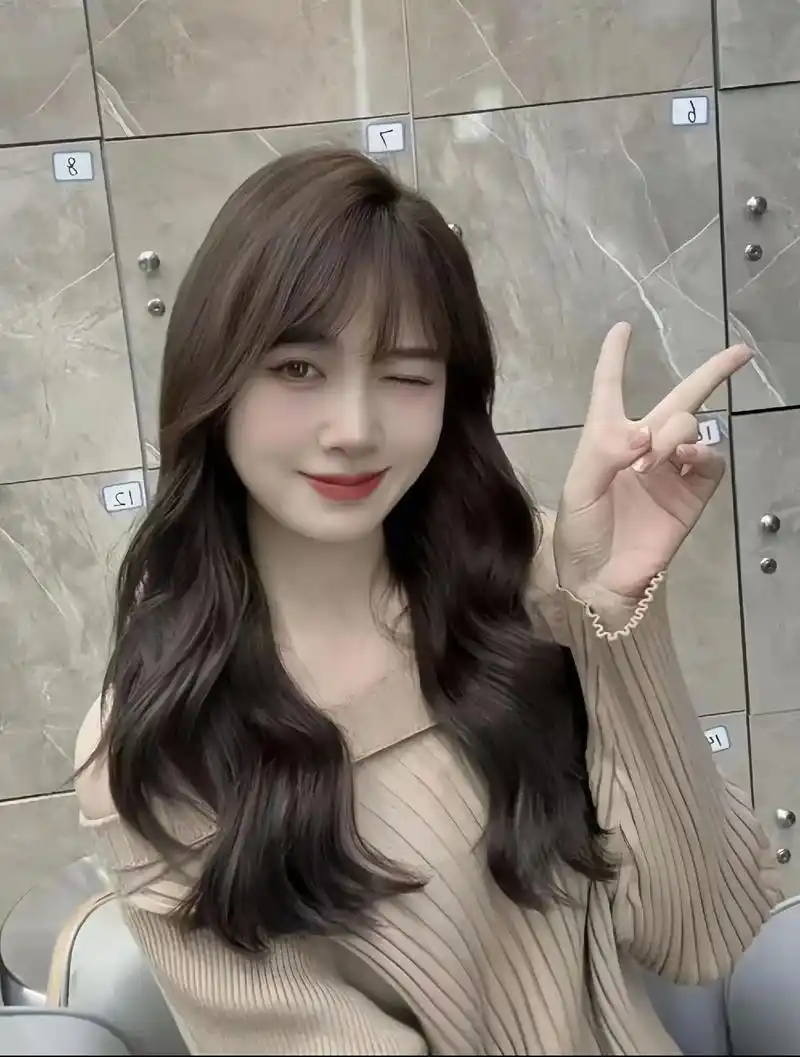 头发染什么颜色好看又显白 #附近哪里做头发好 今日发型推荐 - 抖音