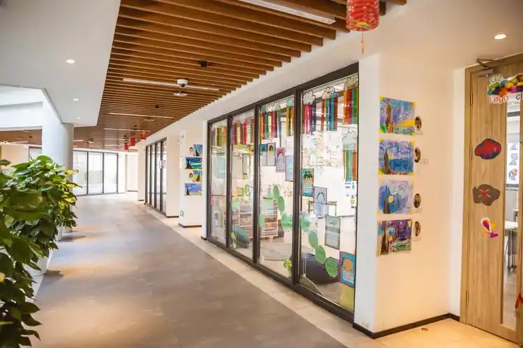 广州科学城爱莎外籍人员子女学校-国际小学部图册_校园生活照片_师资