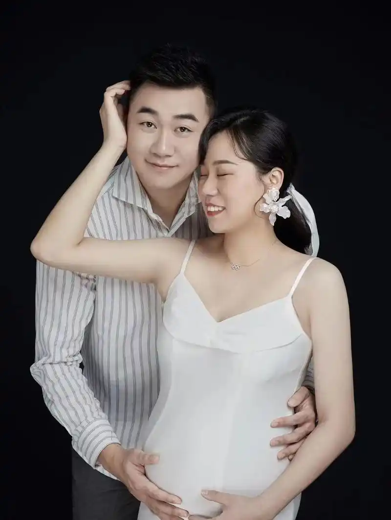 奥运冠军赵芸蕾生了!老公洪炜报喜母女平安,多了一个防弹棉马甲