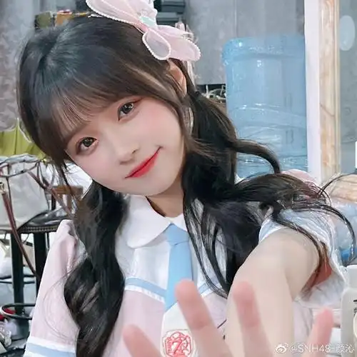 颜沁超话#snh48group年度青春盛典#"夕阳落叶汽笛声通知恋爱告急"01