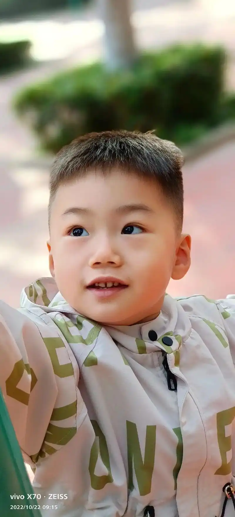 只有照片能记录这份珍贵 ,记录一个小男子汉的成长 - 抖音