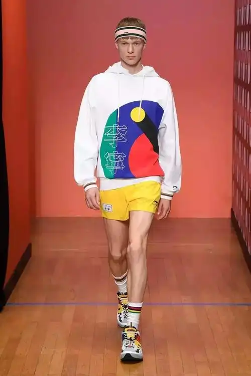 李宁套装运动休闲服李宁再次出征巴黎时装周