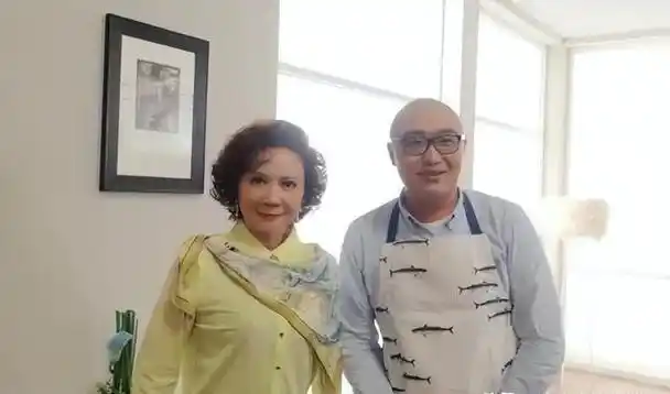 电影拍完后,蔡明和丁秋星的关系就像水到渠成一样自然而然地发展了.