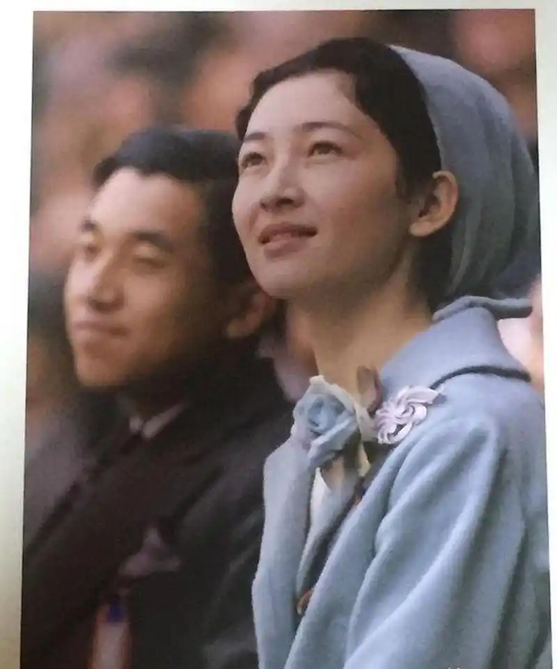 领动计划# 精致优雅得体的美智子皇后,她的穿搭欣赏.