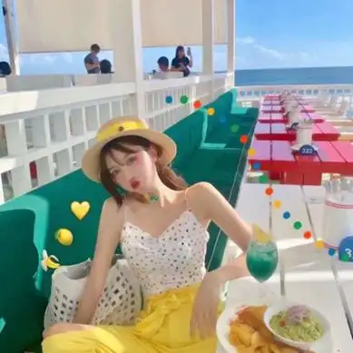 黄色女生头像高清唯美的女生微信黄色头像图片