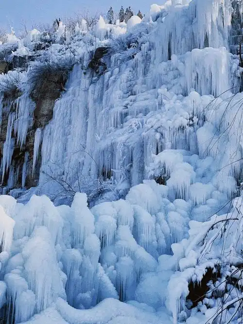 冰蓝色的梦幻国度潭溪山