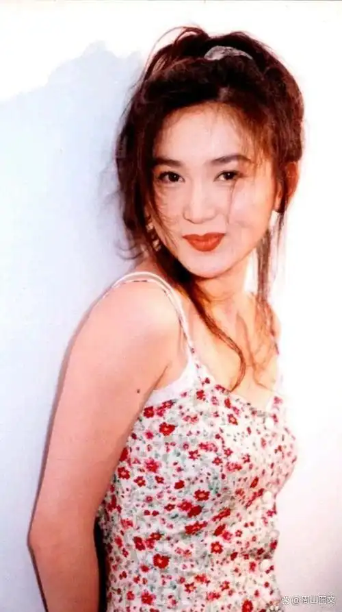 性感美女温碧霞老照片