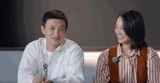 夫妻档真人秀《爱的修学旅行》自播出以来备受关注.