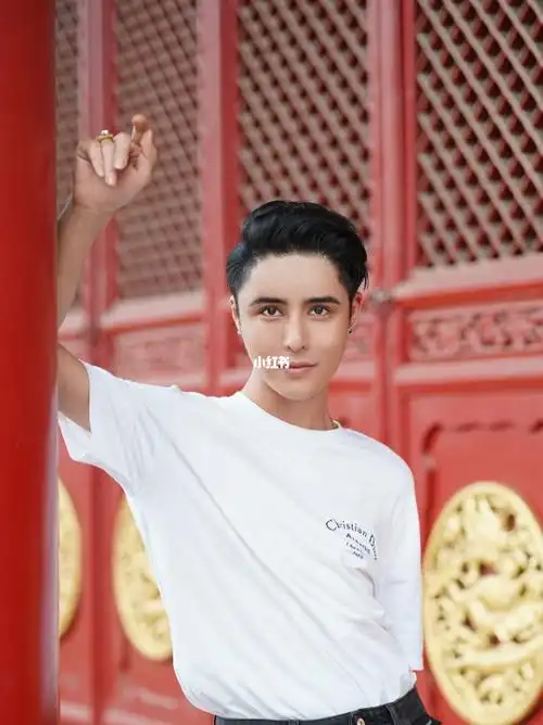 学会放弃,学会告别演员夏冰反串艺人讲述自己演员夏冰查看更多用户