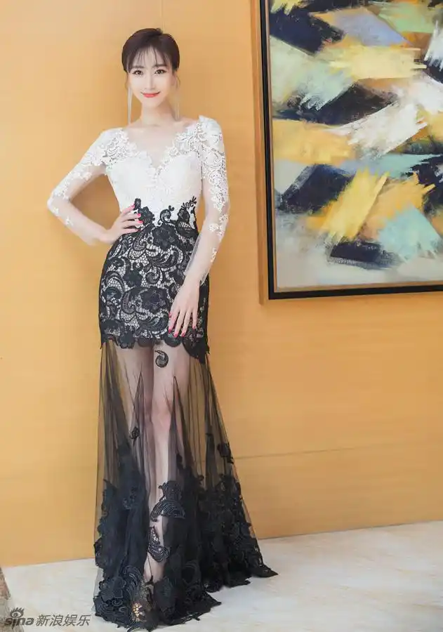 组图:肖涵最新大片仙气十足 蕾丝纱裙纤尘不染_高清图集_新浪网