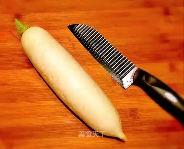 【爽脆萝卜】食材:白萝卜1个.
