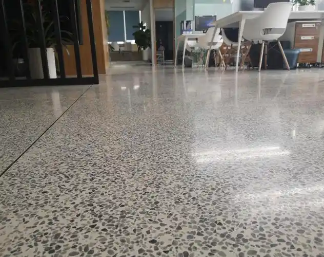 【工程案例】办公室水磨石施工案例