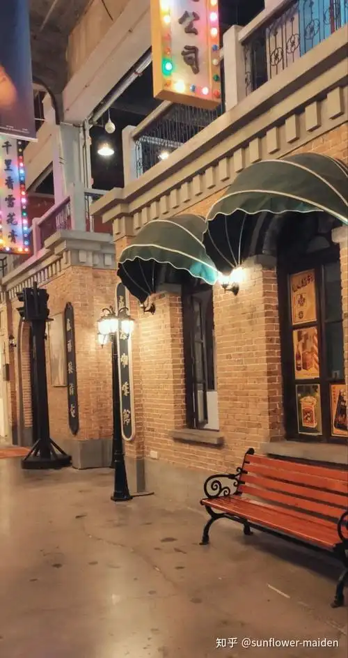 有没有比较民国风的qq背景图求图呀