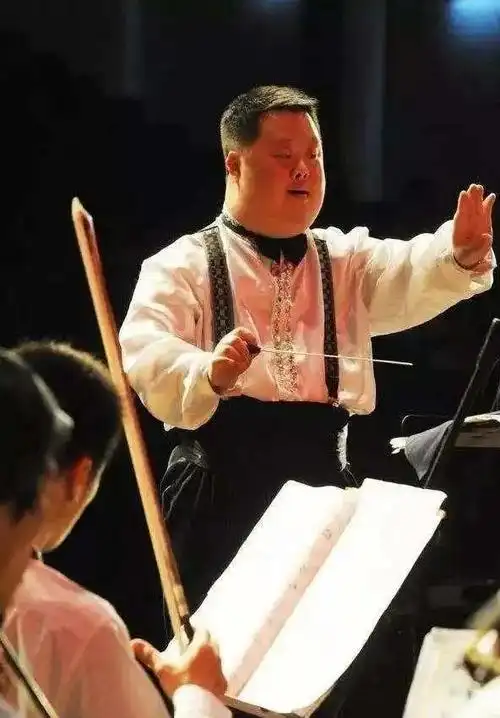 回顾智商3岁天才指挥家舟舟繁华逝去谎言过后又是怎样的人生