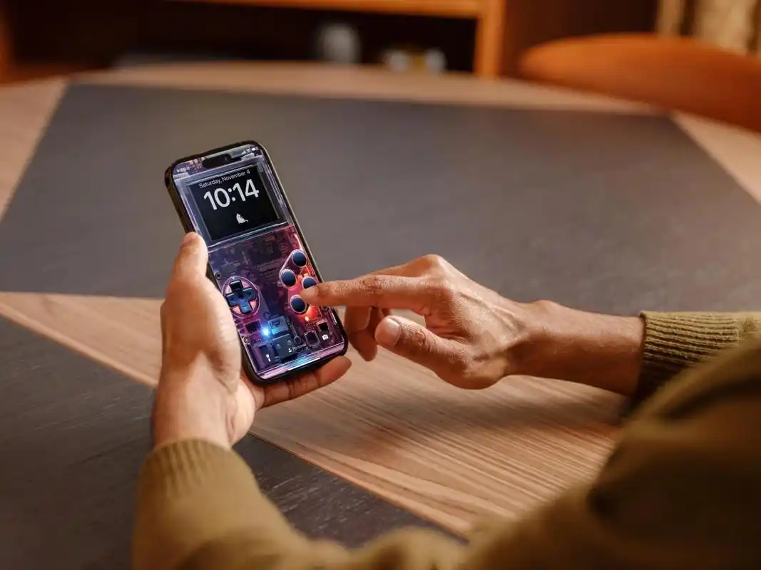 gameboy 透明游戏机 壁纸分享: 一款紫粉色的透明游戏机壁纸,像是一个