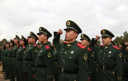 "授衔"武警曲靖支队新兵迎来了属于自己的军旅成人礼!