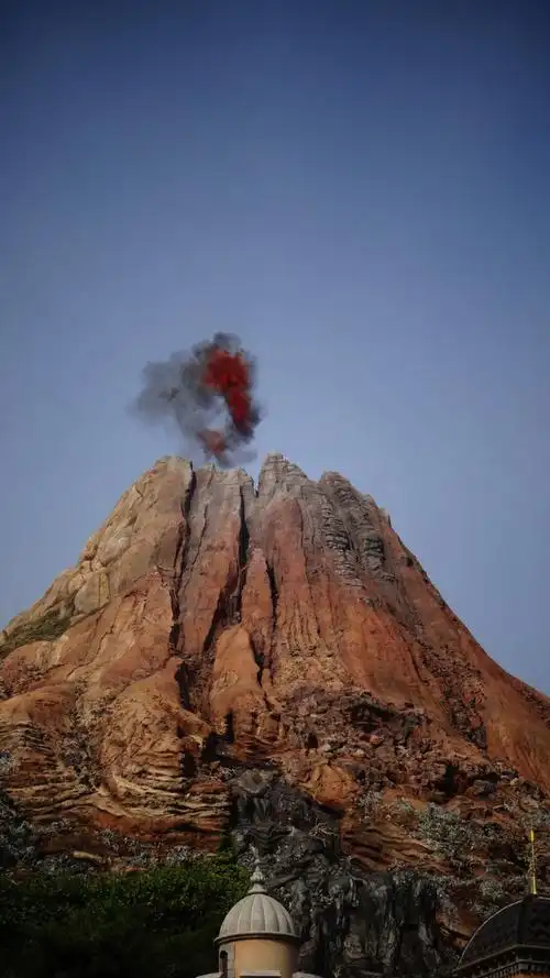 会喷火的假火山