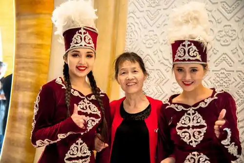 这是哈萨克族演员,美美哒!