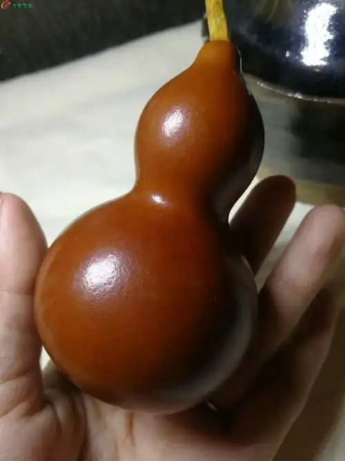 包浆漂亮的小葫芦一个