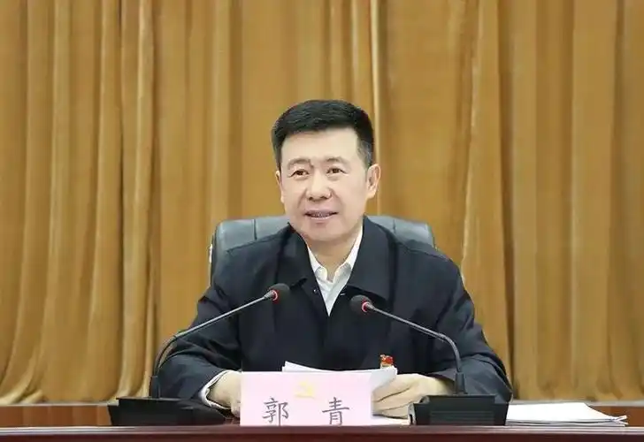 副省级干部总结37年阅历,这12个字能帮年轻干部少走弯路__凤凰网