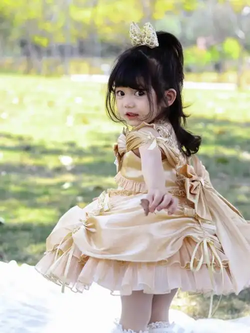 这应该就是贝尔公主小时候的样子吧每个女孩的公主梦,必须要实现一下